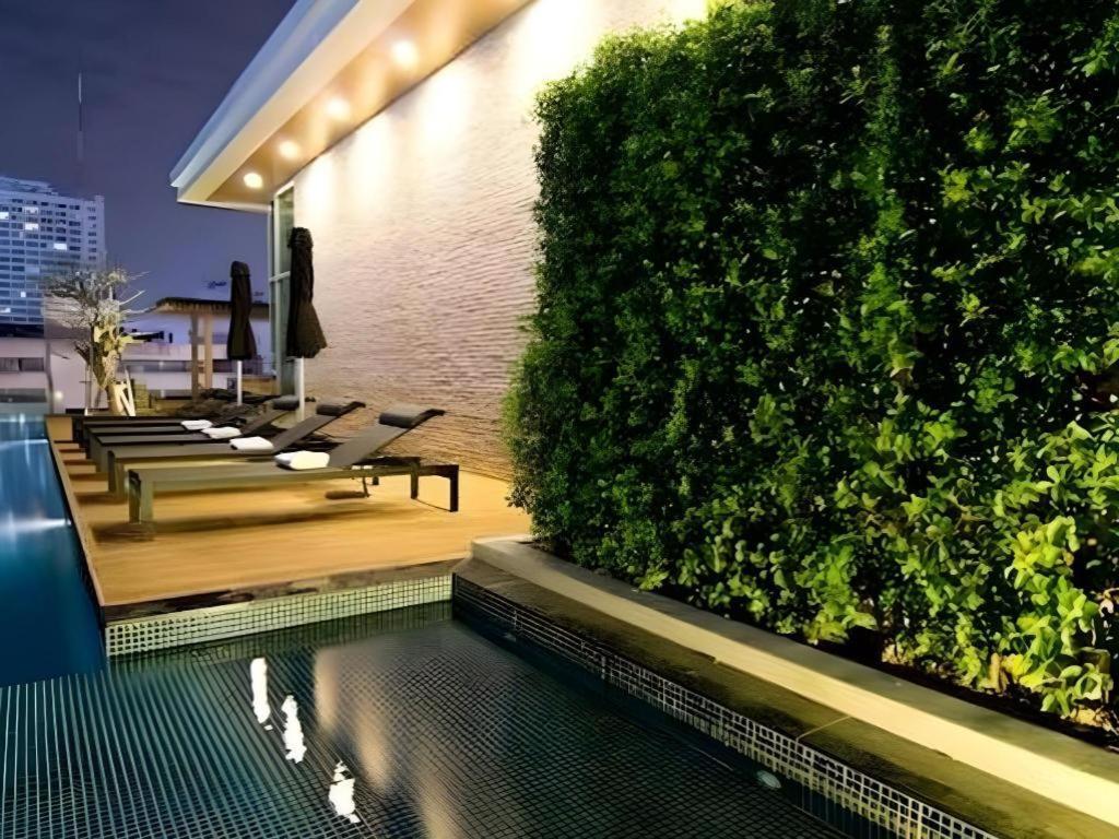 Seven Zea Chic Hotel Pattaya Exterior foto